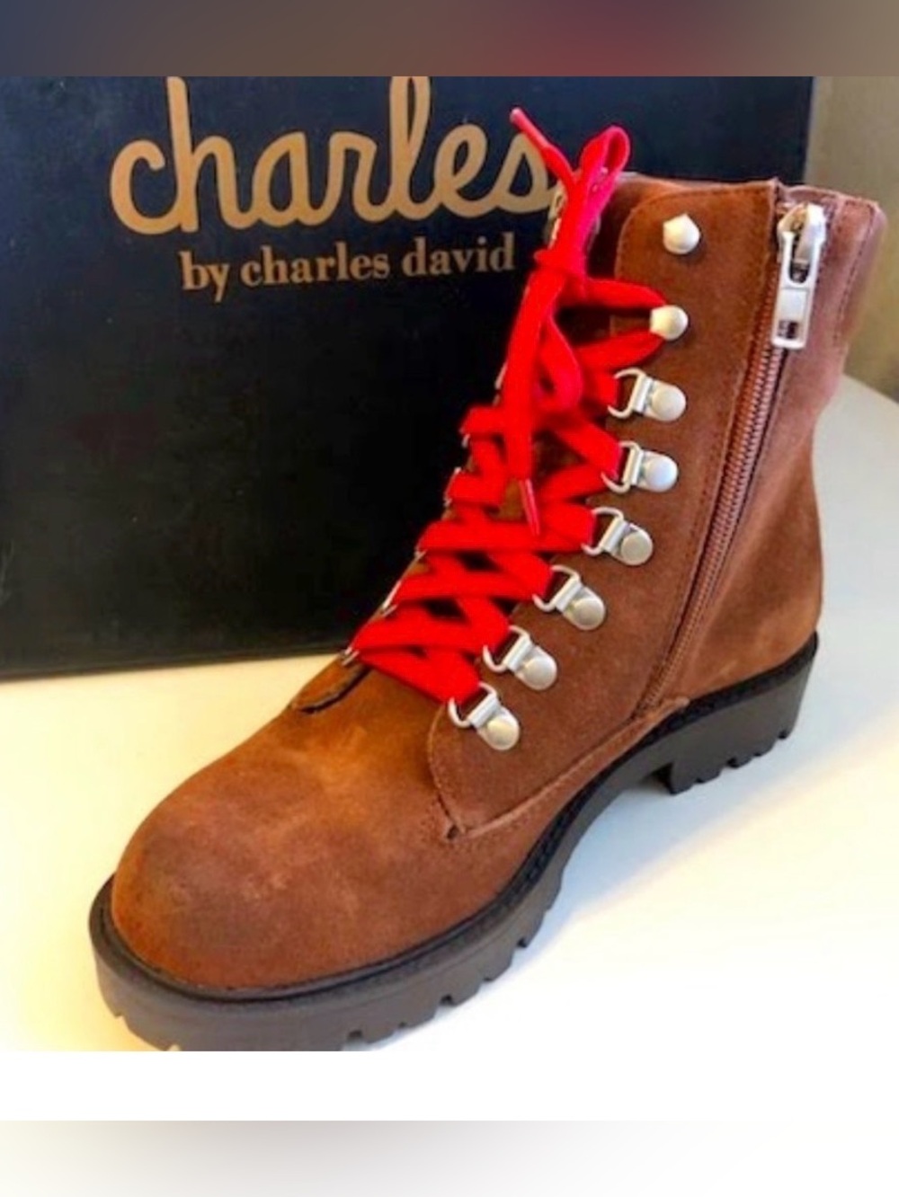 NWT CHARLES DAVID Rocky Camel Suede Red Lace Dual Zipper Combat Boots 7.5
